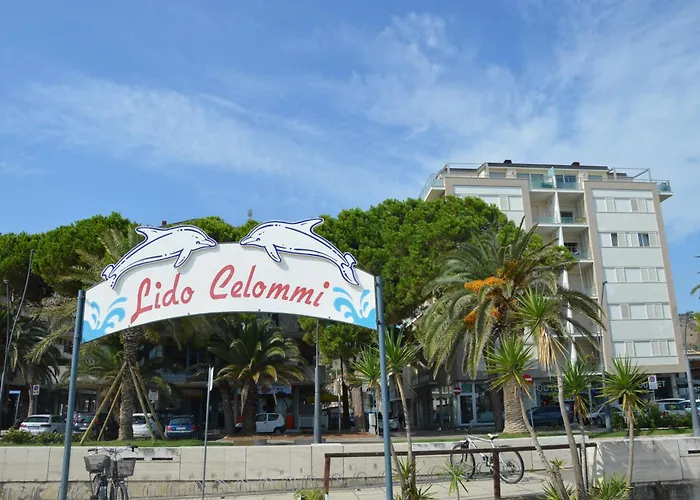 Miramare 3 Con Servizio Апартаменты *