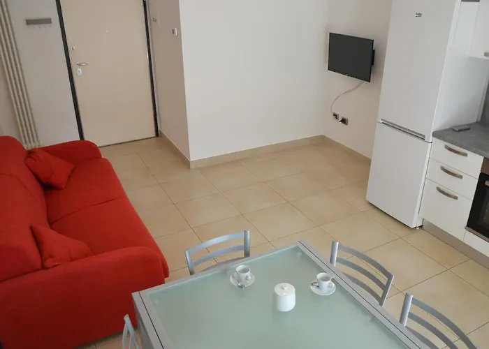 Miramare 3 Con Servizio Апартаменты *