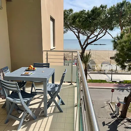 Apartment Miramare 3 Con Servizio