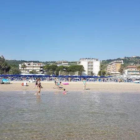 Miramare 3 Con Servizio * Roseto Degli Abruzzi