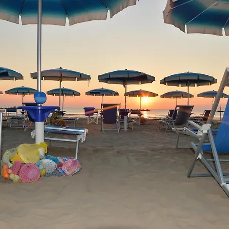 Apartment Miramare 3 Con Servizio Roseto Degli Abruzzi