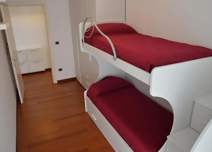 Miramare 3 Con Servizio アパート *