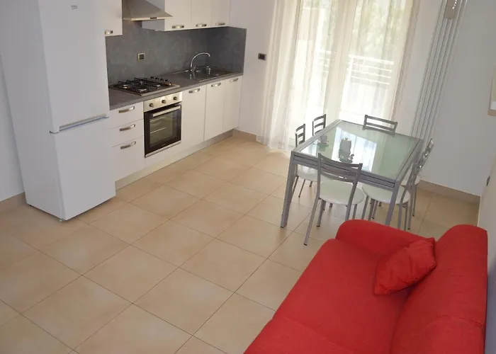 Miramare 3 Con Servizio アパート